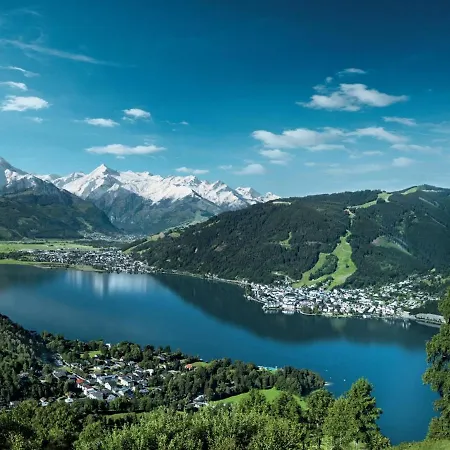 Modern In Saalbach-hinterglemm With Sauna *