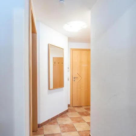 Modern In Saalbach-hinterglemm With Sauna Appartamento